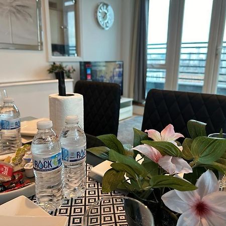 Cosy Views Apartment ลอนดอน ภายนอก รูปภาพ