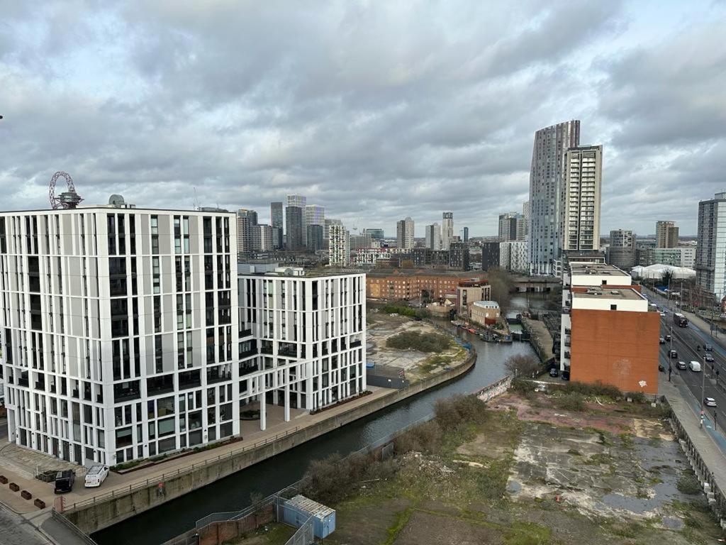 Cosy Views Apartment ลอนดอน ภายนอก รูปภาพ