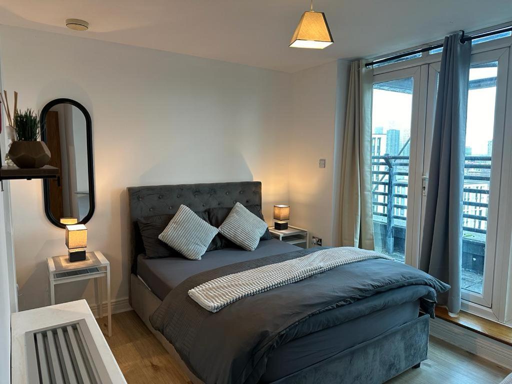 Cosy Views Apartment ลอนดอน ภายนอก รูปภาพ