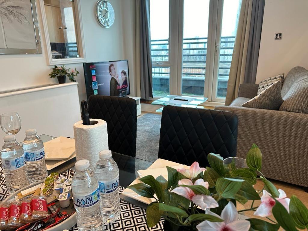 Cosy Views Apartment ลอนดอน ภายนอก รูปภาพ