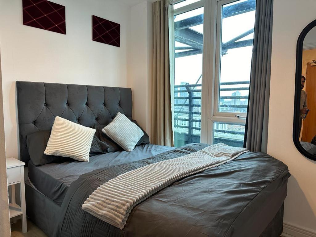 Cosy Views Apartment ลอนดอน ภายนอก รูปภาพ
