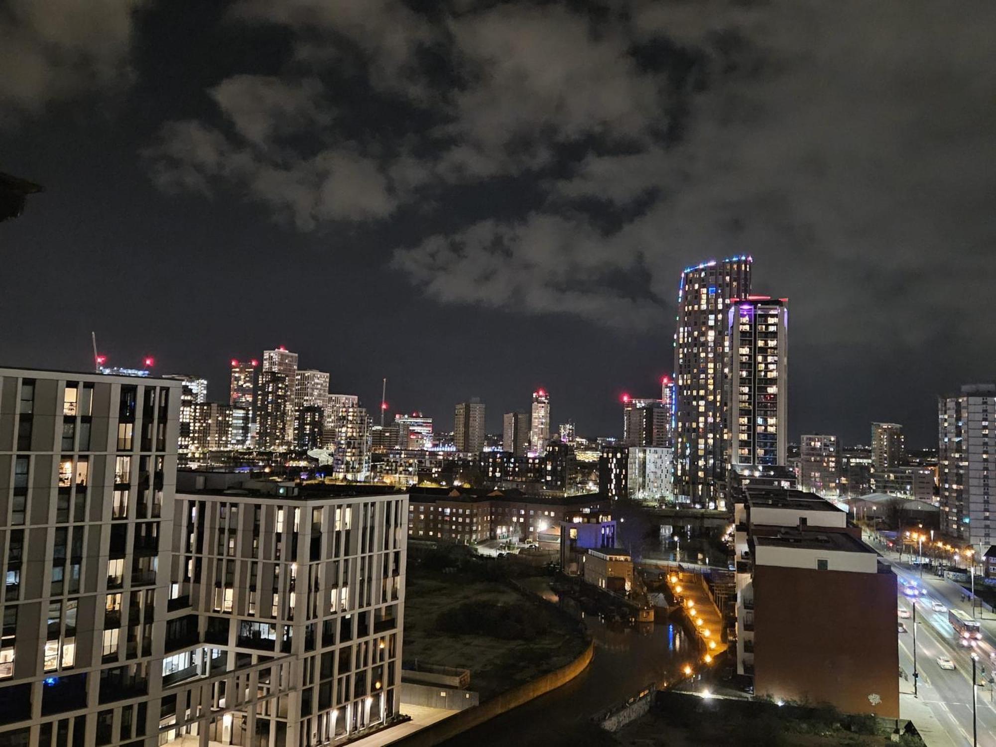 Cosy Views Apartment ลอนดอน ภายนอก รูปภาพ